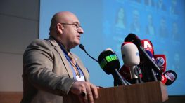 Geçgel basın emekçilerini unutmadı