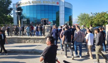 Erzincan’da Kamu İşçileri Geçim Sıkıntısına Karşı Ayakta: “Sadaka Değil, Hakkımızı İstiyoruz!”