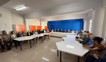 Müdür Kartal, Öğretmenlerle Bakan Tekin’in Konuşmasını Dinledi