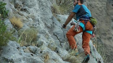 Kemaliye’de Nefes Kesen Tırmanış