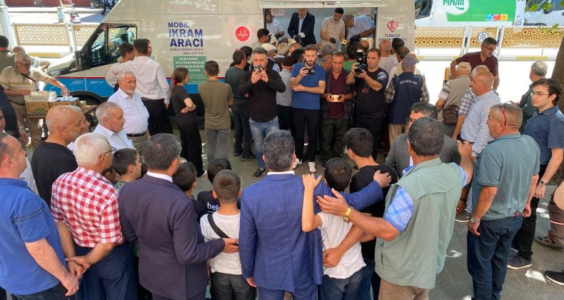 Erzincan’da hayırsever esnafın destekleriyle düzenlenen Âşûrâ Etkinliği