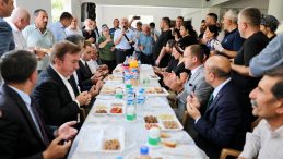 Tercan Çadırkaya’da Hüseyin Aksoy Dede Anısına Lokma Dağıtıldı