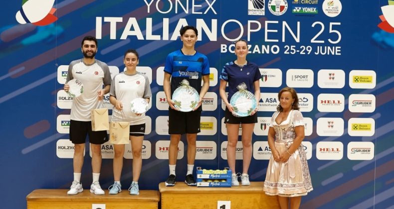 Erzincan Badminton takımı İtalya’dan madalya ile döndü