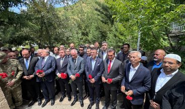 SARIGÜL, BAŞBAĞLARDAN DÜNYAYA HAYKIRIYORUZ, BU VATAN SONSUZA KADAR BİZİM KALACAK!