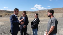 Erzincan Vali Yardımcısı Hüseyin Aydın Besi OSB’de yürütülen çalışmaları inceledi