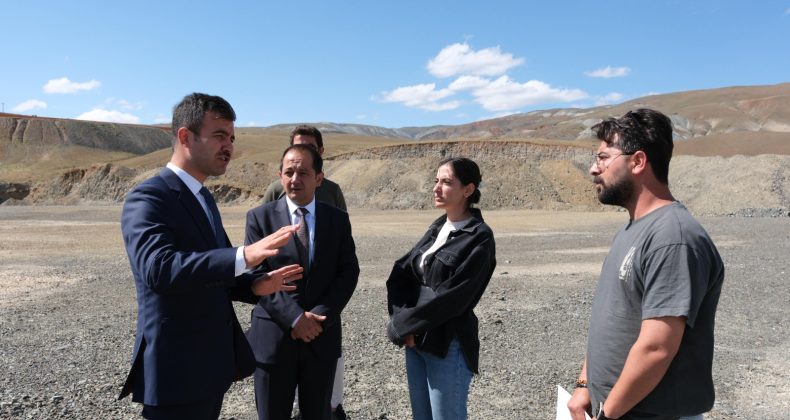 Erzincan Vali Yardımcısı Hüseyin Aydın Besi OSB’de yürütülen çalışmaları inceledi