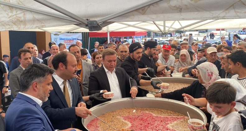 Erzincan Valiliği öncülüğünde İl Özel İdaresi tarafından Muharrem ayı dolayısıyla düzenlenen geleneksel aşure etkinliği