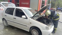 Erzincan’da Seyir Halindeki Otomobil Alev Aldı