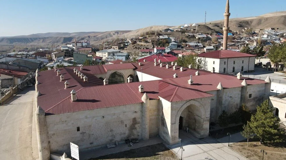 Mama Hatun Külliyesi (Tercan)