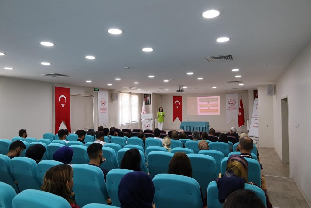 Erzincan’da Otizm Farkındalığına Akademik Destek