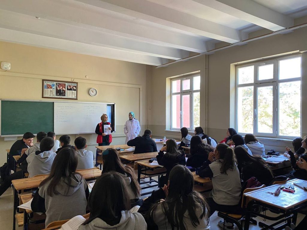 Gençlik Merkezi İpekyolu Lisesi'nde