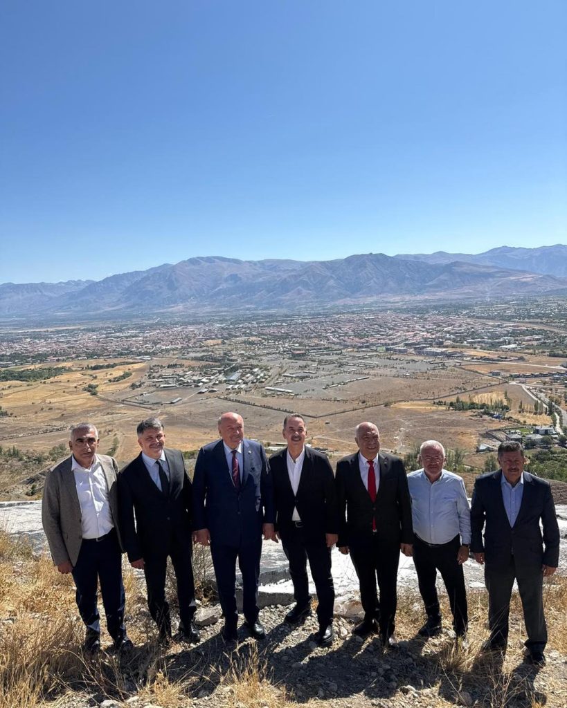 Erzincan Keşiş Dağı'ndaki Dev Atatürk Portresi Koruma Altına Alınıyor
