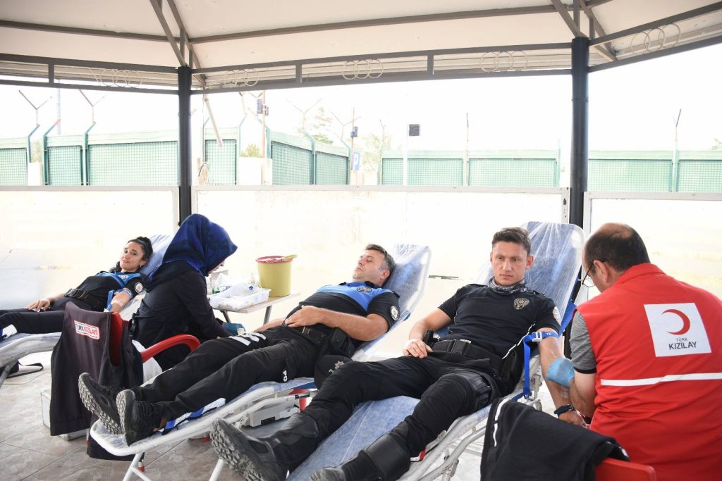 "Kan Ver, Umut Ol" Kampanyasıyla Emniyet Personelinden Anlamlı Bağış