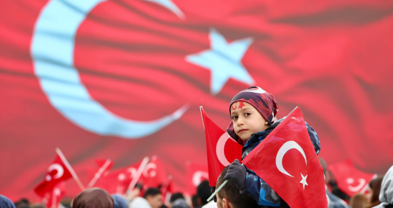 Erzincan’da Muhteşem Buluşma: Binlerce Genç Dörtyol’da “Tek Yürek” Oldu