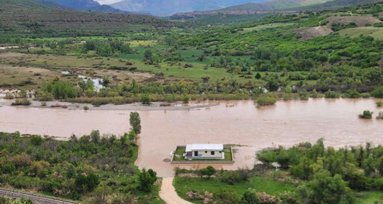 Planlama Fiyatosu: Rafting Tesisi mi, Su Altı Akvaryumu mu?